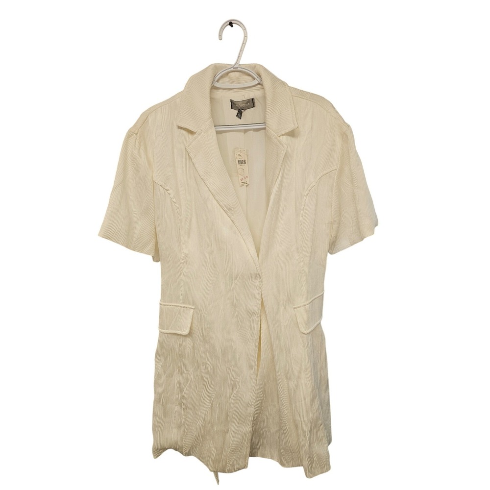 BCBGMAXAZRIA Ivory Short Sleeve Blazer Dress Textured Buckle Back Size 4 NEW‎